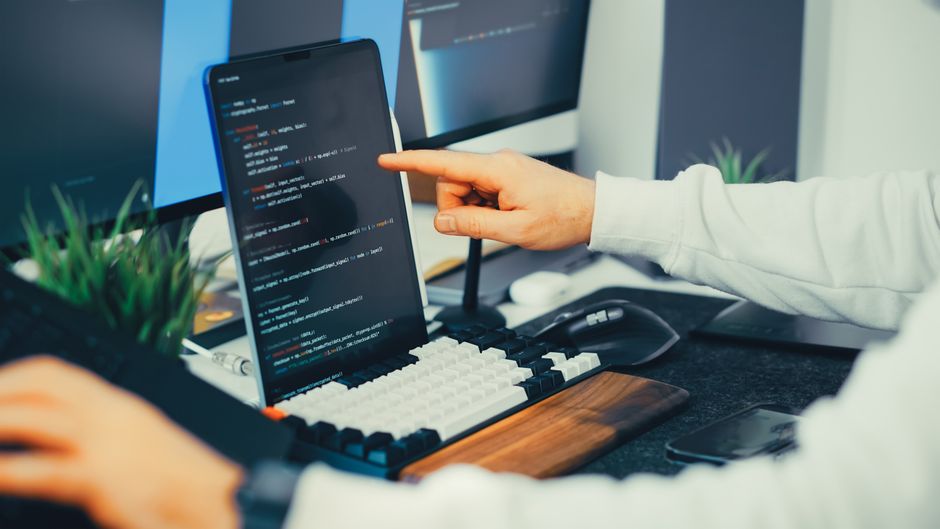 AWS Lambdaで始める無料自動化ツール入門