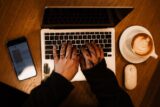 副業を始めるには?初心者向け月3万円の稼ぎ方と注意点