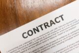 副業は違法?会社の禁止ルールとバレるリスク解説
